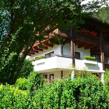 Guest house Landhaus Bernhofer *