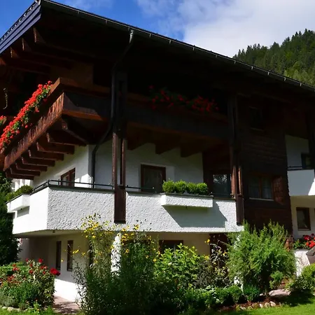 Landhaus Bernhofer Guest house